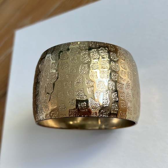 Cuff bracelet - Picture 4 of 4